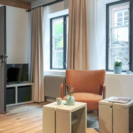 2, Schlaf-gut-johannis, * Flensburg